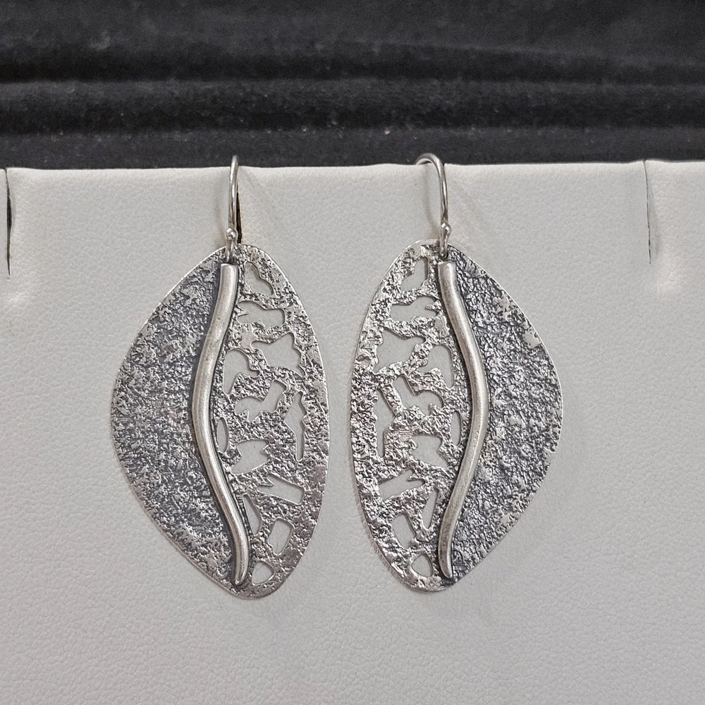 Silpada Silver Leaf Drop Earrings 925 Silver - Picture 1 of 13